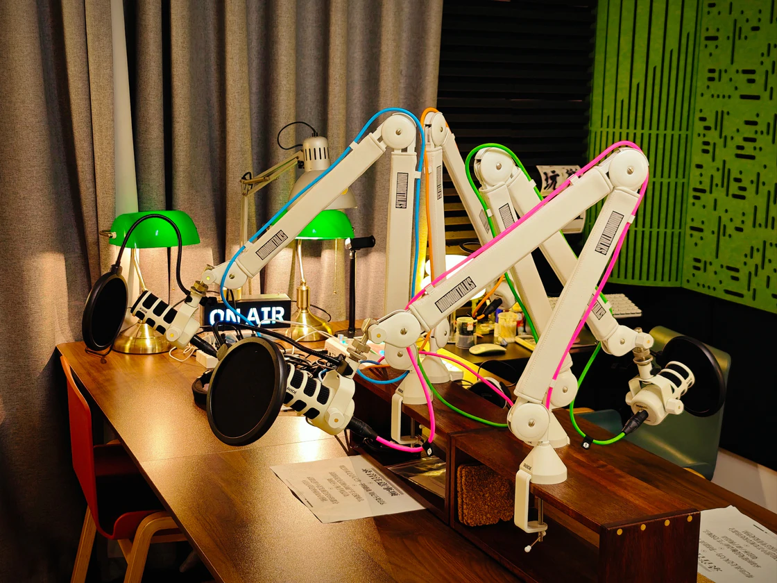 深夜谈谈播客网络 (上海STUDIO夏霞弄|STUDIO MERCI)录音棚